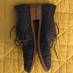 Toms Flannel Grey Oxfords, lace-up